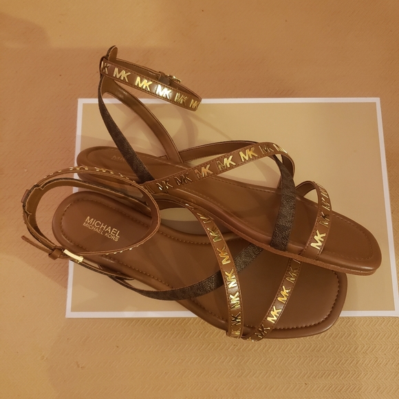 Brand New Michael Kors Tasha Sandals - Picture 2 of 7